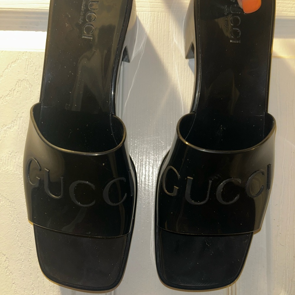 Gucci Shoe. Fair